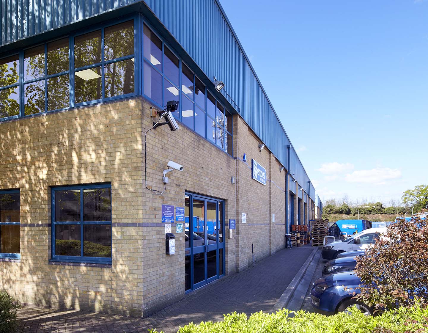 LED Lighting Saves Menzies Distribution £12k